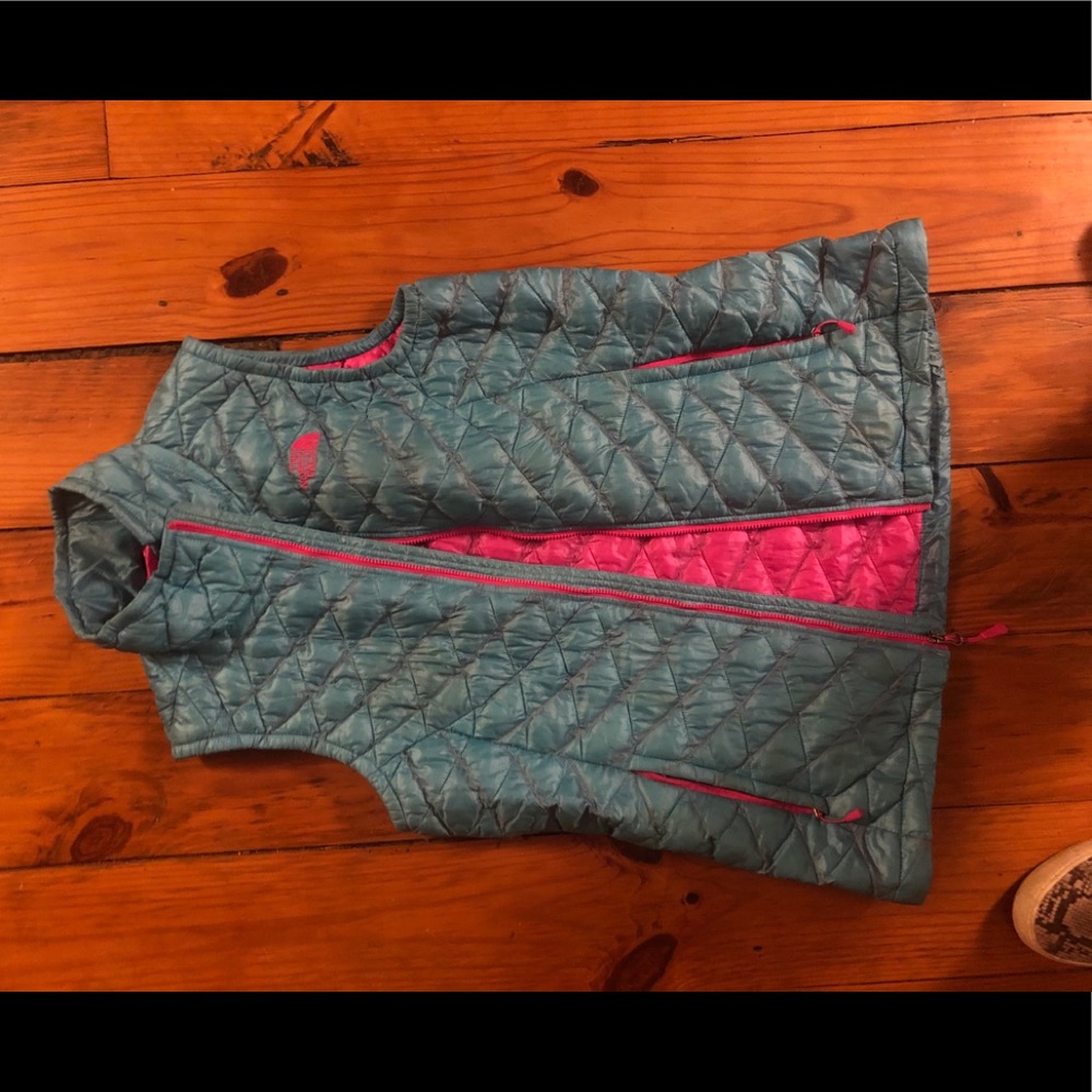 North face turquoise vest